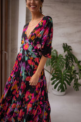 Maxikleid mit V-Ausschnitt und Fledermaus-Blumenmuster